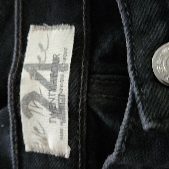 Free People Maggie Distressed Mid-Rise Straight Jeans Washed Black FP1009 - Picture 15 of 16